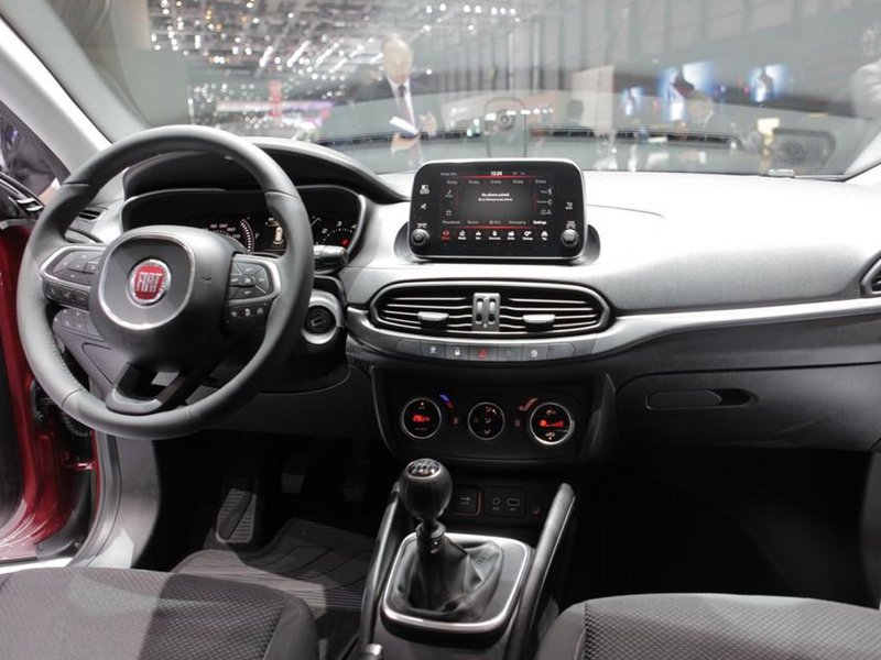 FIAT Tipo 5 porte FIAT Tipo 5 porte