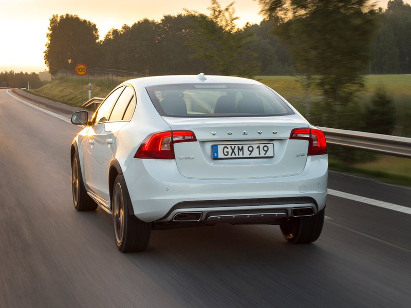 Volvo S60 Cross Country Volvo S60 Cross Country