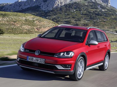 2017 Volkswagen Golf Sportwagen Tsi S >> Volkswagen Golf Alltrack News and Reviews | Motor1.com 2017 Volkswagen Golf Sportwagen Tsi S >> Volkswagen Golf Alltrack News and Reviews | Motor1.com